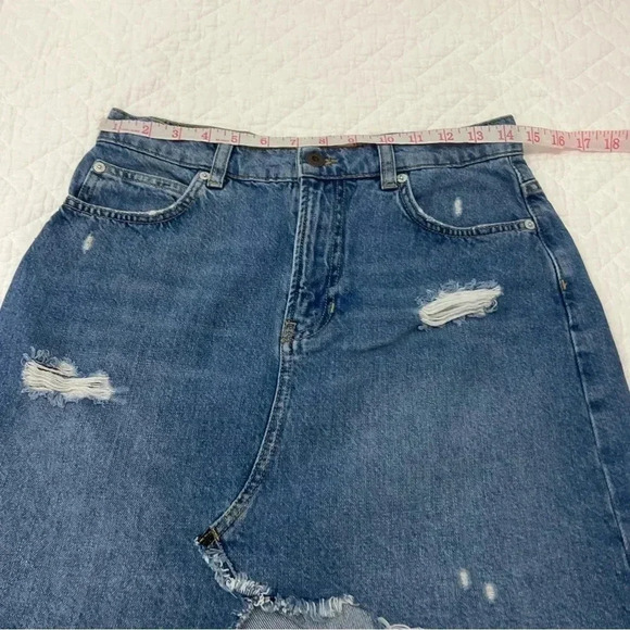 WE THE FREE DENIM FRAY HEM TRENDY DISTRESSED MINI SKIRT size 27 - Picture 8 of 8